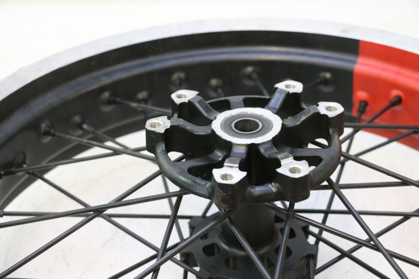 photo de PAAR VELGEN HM HONDA CRM DERAPAGE RR 50 (2006 - 2017) - Technische close-up