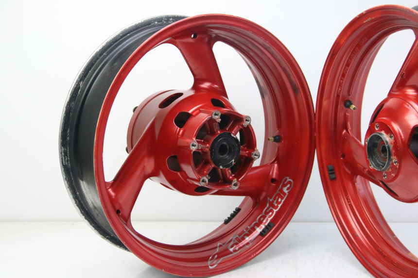 photo de SET VELG YAMAHA FZS FAZER 600 (2001 - 2003) - Detail van het onderdeel