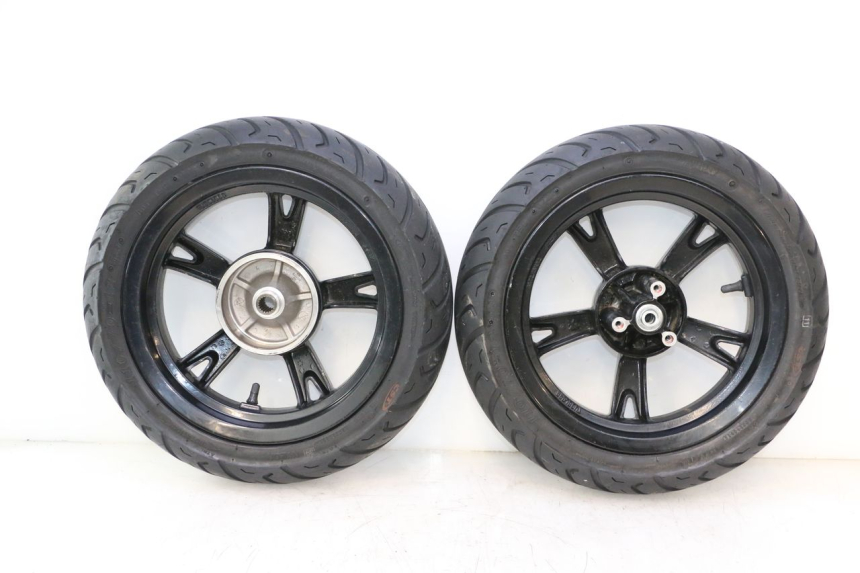 photo de SET VELG PEUGEOT KISBEE 4T 50 (2018 - 2022) - Zoom op kwaliteit