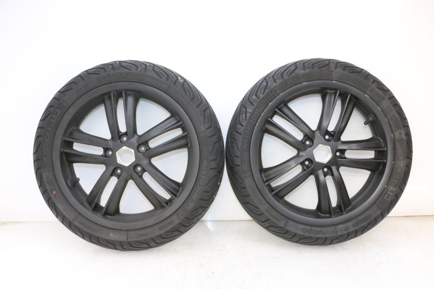 photo de SET VELG PIAGGIO MP3 HPE 300 (2019 - 2026) - Hoofdaanzicht