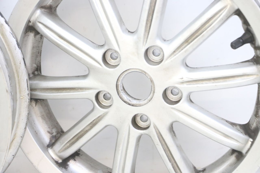 photo de SET VELG PIAGGIO MP3 LT 300 (2010 - 2016) - Focus op structuur