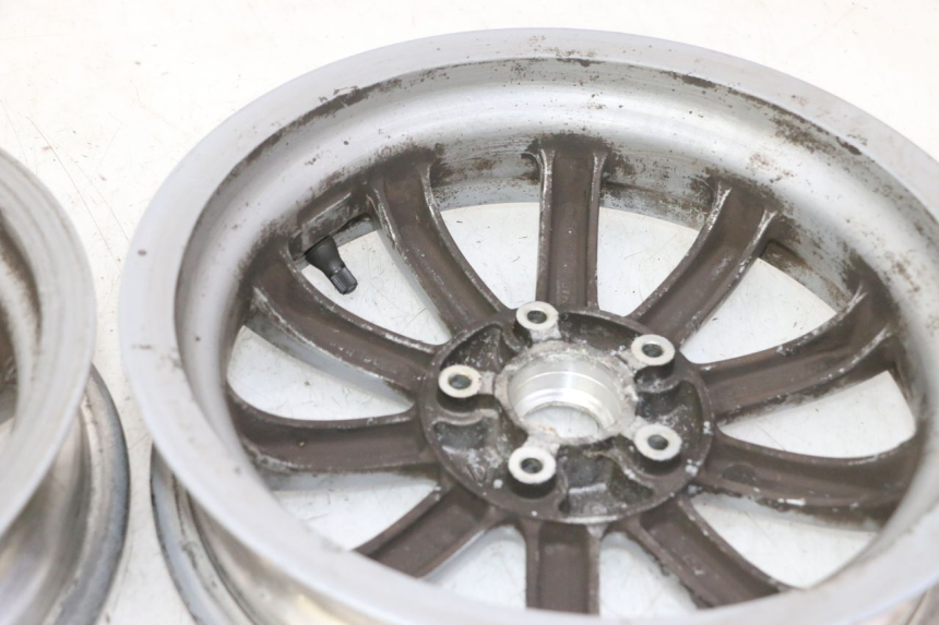 photo de SET VELGEN PIAGGIO MP3 LT 300 (2010 - 2016) - Technische close-up