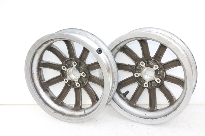 photo de SET VELGEN PIAGGIO MP3 LT 300 (2010 - 2016) - Bevestigingspunten