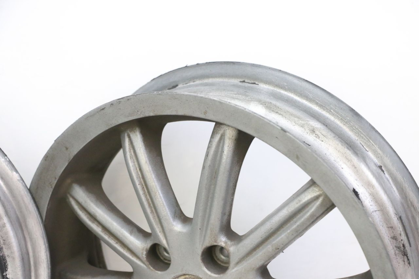 photo de SET VELG PIAGGIO MP3 125 (2006 - 2014) - Focus op structuur