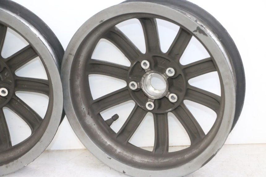 photo de SET VELG PIAGGIO MP3 125 (2006 - 2014) - Markeringen en referenties