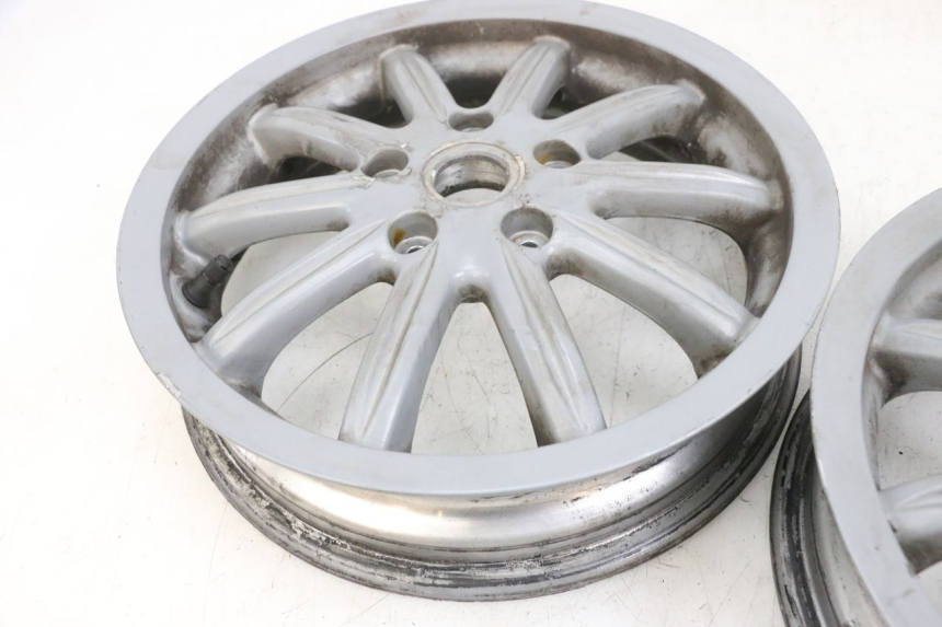 photo de SET VELGEN PIAGGIO MP3 RL 250 (2006 - 2010) - Andere kijkhoek