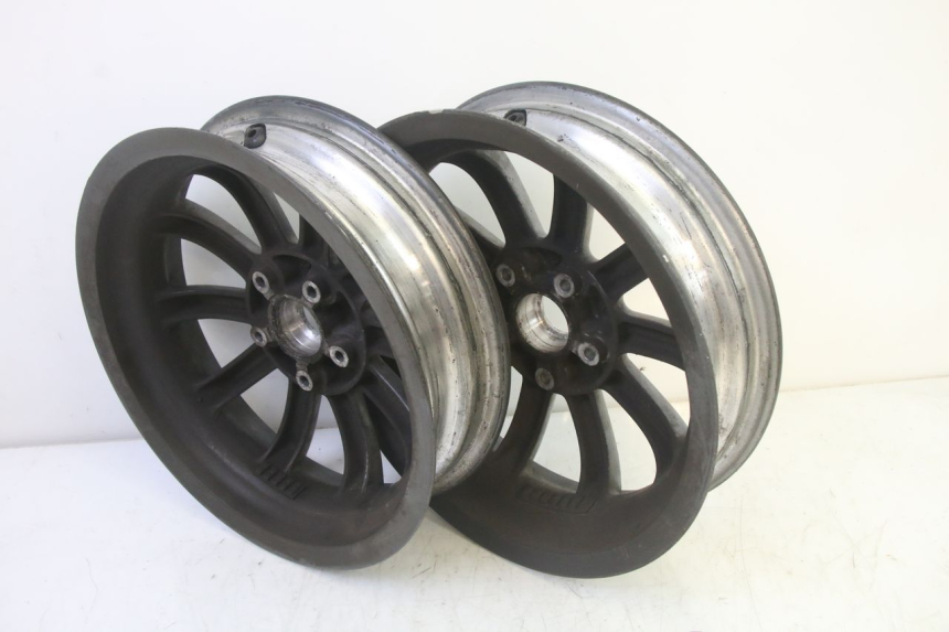 photo de SET VELG PIAGGIO MP3 125 (2006 - 2014) - Detail van het onderdeel