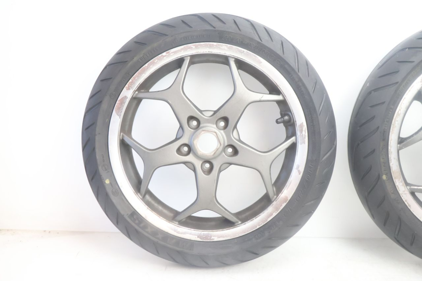 photo de SET VELGEN PIAGGIO MP3 500 (2016 - 2018) - Detail van het onderdeel