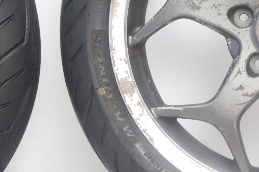 photo de SET VELGEN PIAGGIO MP3 500 (2016 - 2018) - Kenmerkende details