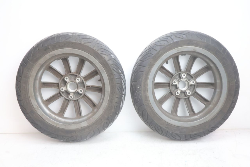 photo de SET VELG PIAGGIO MP3 125 (2006 - 2014) - Kenmerkende details
