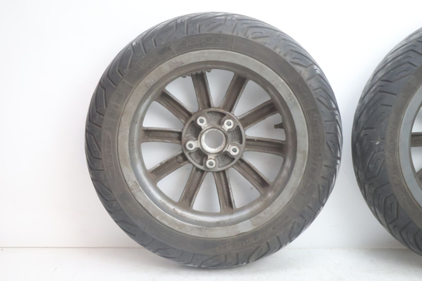 photo de SET VELG PIAGGIO MP3 125 (2006 - 2014) - Zoom op componenten