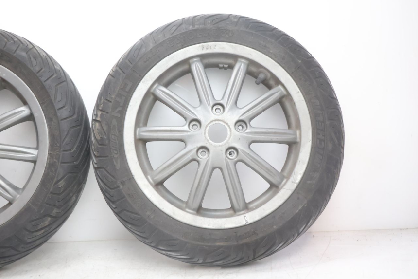 photo de SET VELG PIAGGIO MP3 125 (2006 - 2014) - Overzicht