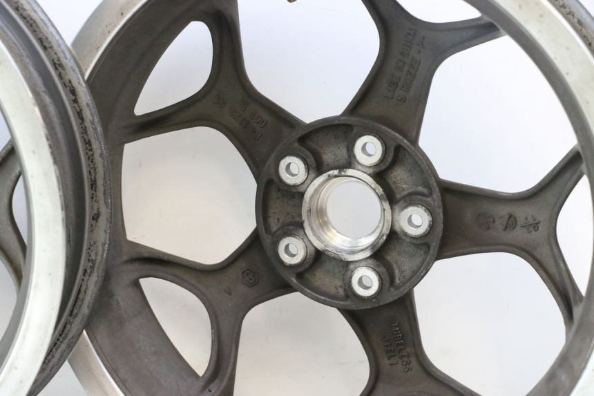 photo de SET VELGEN PIAGGIO MP3 500 (2016 - 2018) - Zoom op componenten