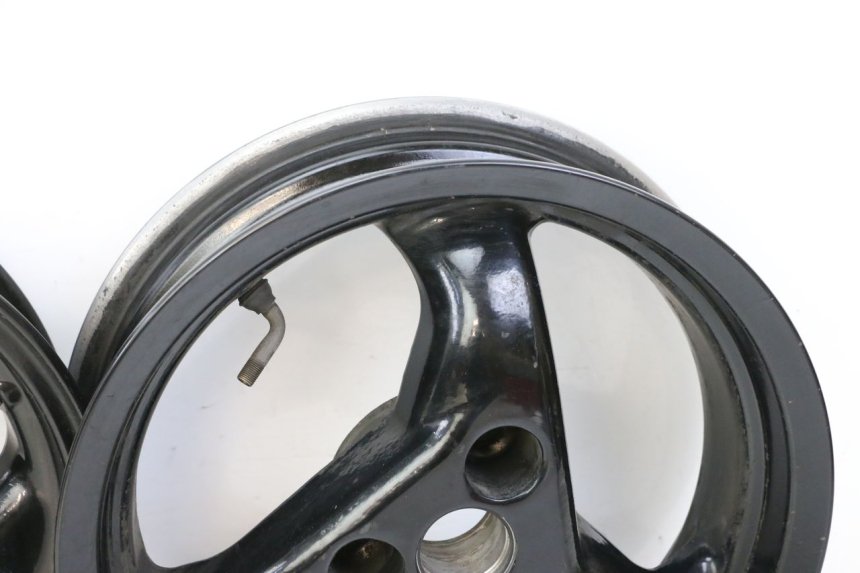 photo de SET VELG PEUGEOT ELYSTAR 50 (2002 - 2014) - Focus op structuur