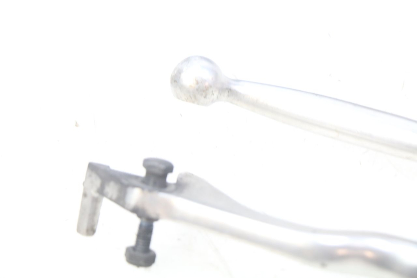 photo de SET REMHEVELS SUZUKI BURGMAN 125 (2007 - 2014) - Bevestigingspunten