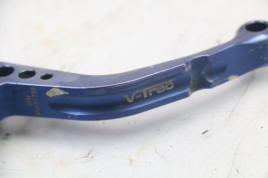 photo de SET REMHEVELS SUZUKI GSR 750 (2011 - 2017) - Zoom op componenten