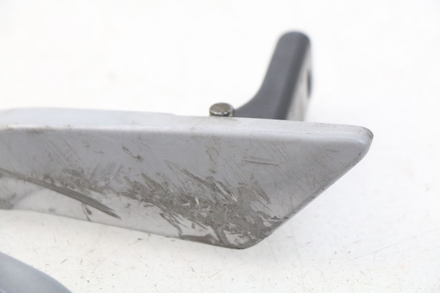 photo de SET ACHTERVOETSTEUNPLAATJES PAAR PIAGGIO LIBERTY IGET 4T 50 (2015 - 2020) - Bevestigingspunten