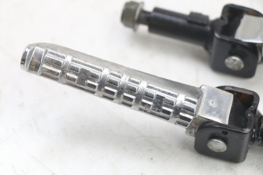 photo de SET ACHTERVOETSTEUNPLAATJES PAAR MASH LEGEND'R 4T 50 (2021 - 2025) - Detail van het onderdeel