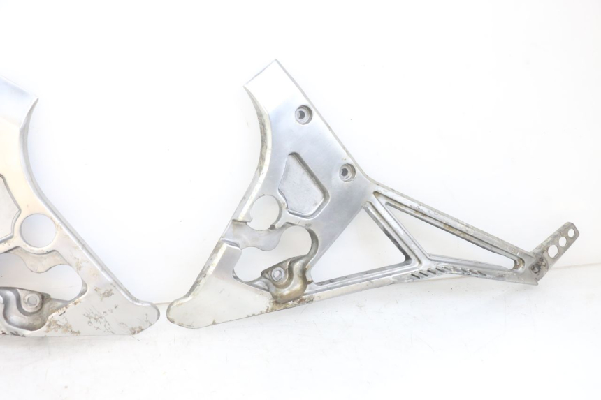 photo de SET VOETSTEUNPLAAT VOORZIJDE YAMAHA FJ 3CX 1200 (1986 - 1996) - Zoom op componenten