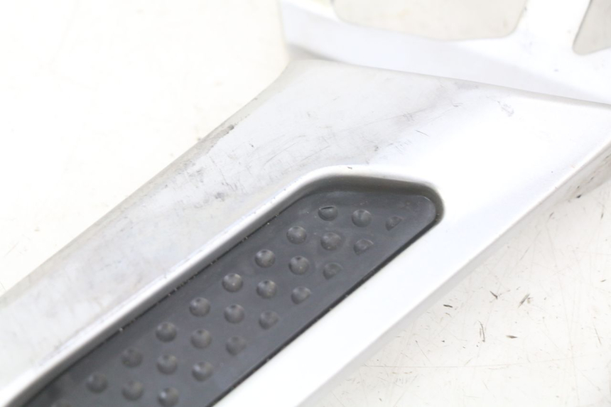 photo de SET VOETSTEUNPLAAT VOORZIJDE YAMAHA FJR ABS 1300 (2006 - 2012) - Kenmerkende details