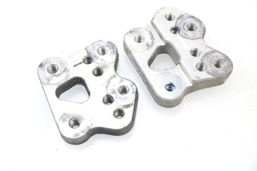 photo de SET VOETSTEUNPLAAT VOORZIJDE SUZUKI GSX-R GSXR 600 (2008 - 2010) - Hoofdaanzicht