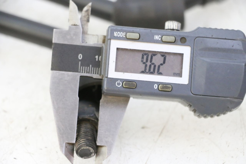 photo de SET SPIEGELS SUZUKI GS GSE 500 (2001 - 2003) - Detail van het onderdeel