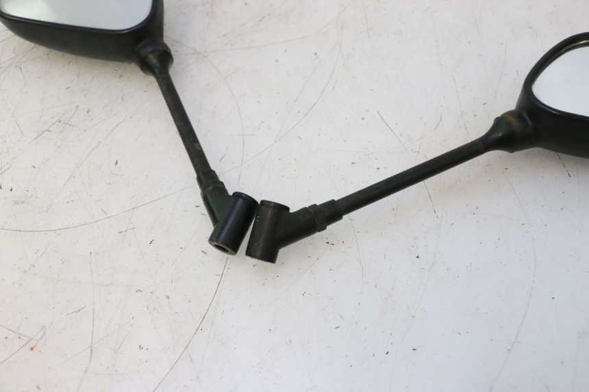 photo de SET SPIEGELS PEUGEOT KISBEE 4T 50 (2018 - 2022) - Kenmerkende details