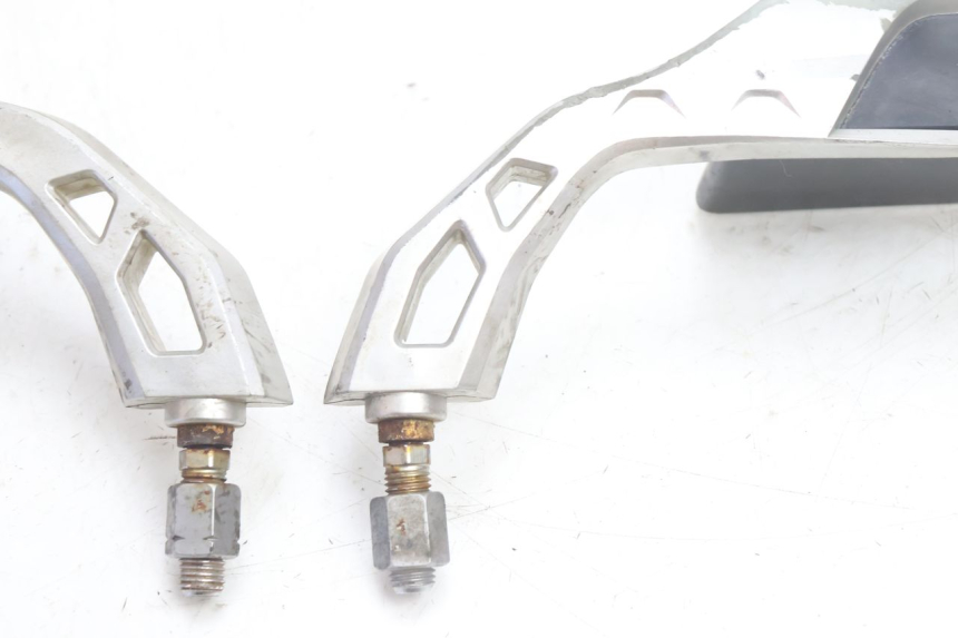 photo de PAAR SPIEGELS YAMAHA XJR 1300 (1998 - 2002) - Detailaanzicht