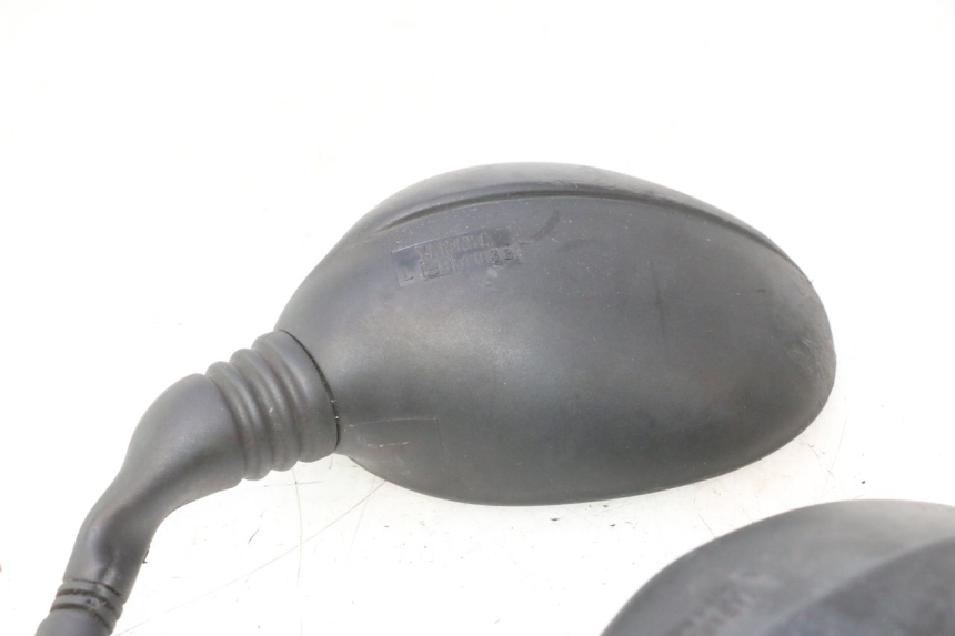 photo de PAAR SPIEGELS YAMAHA YP MAJESTY 125 (1998 - 2001) - Detailaanzicht