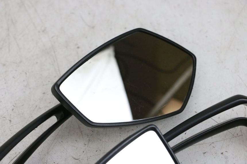 photo de SET SPIEGELS KAWASAKI ZR 7 750 (1999 - 2004) - Detail van het onderdeel