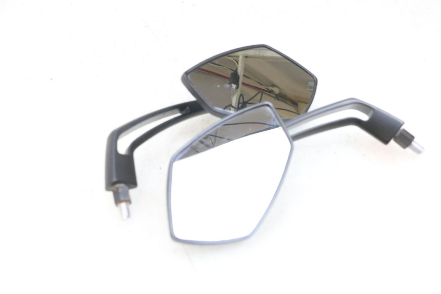 photo de SET SPIEGELS KAWASAKI ZR 7 750 (1999 - 2004) - Andere kijkhoek