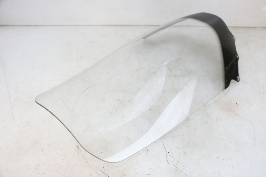 photo de WINDSCHERM SUZUKI BURGMAN 125 (2007 - 2014) - Bevestigingspunten