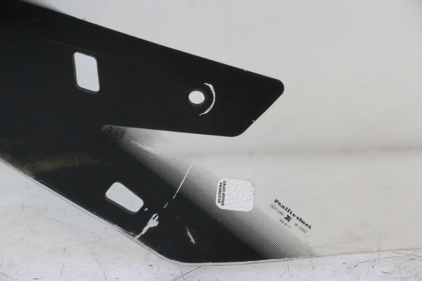 photo de WINDSCHERM SUZUKI BURGMAN EXECUTIVE ABS 650 (2006 - 2012) - Technische close-up