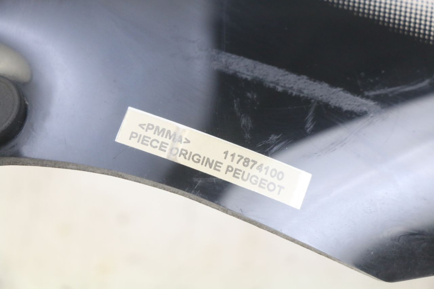 photo de WINDSCHERM PEUGEOT CITYSTAR AIR 125 (2014 - 2017) - Markeringen en referenties