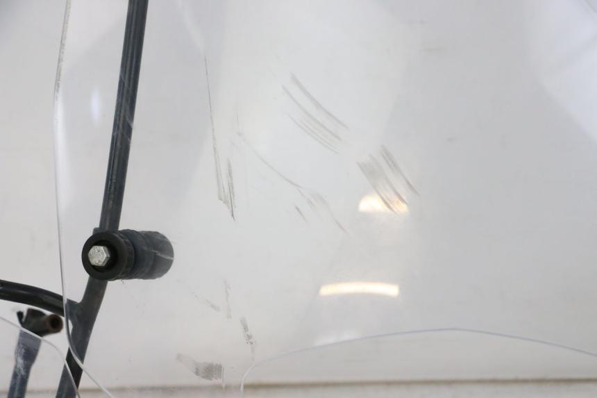 photo de WINDSCHERM PEUGEOT E-VIVACITY 1 (2012 - 2018) - Kenmerkende details