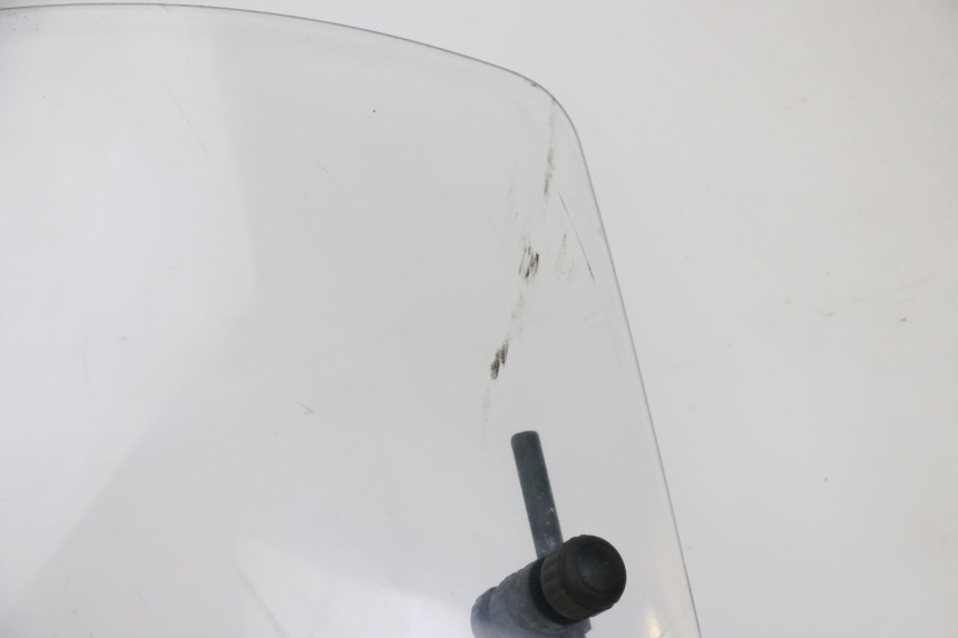 photo de WINDSCHERM PEUGEOT E-VIVACITY 1 (2012 - 2018) - Zoom op componenten