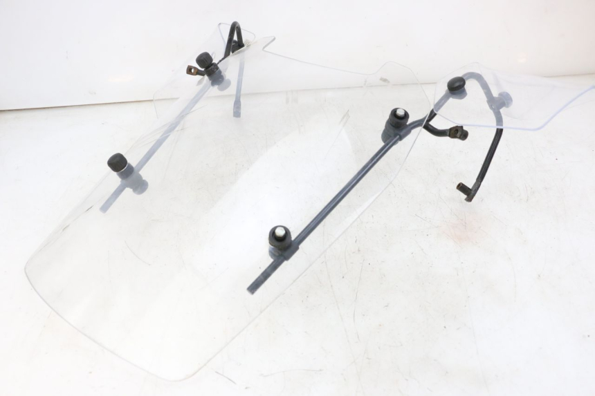 photo de WINDSCHERM PEUGEOT E-VIVACITY 1 (2012 - 2018) - Bevestigingspunten