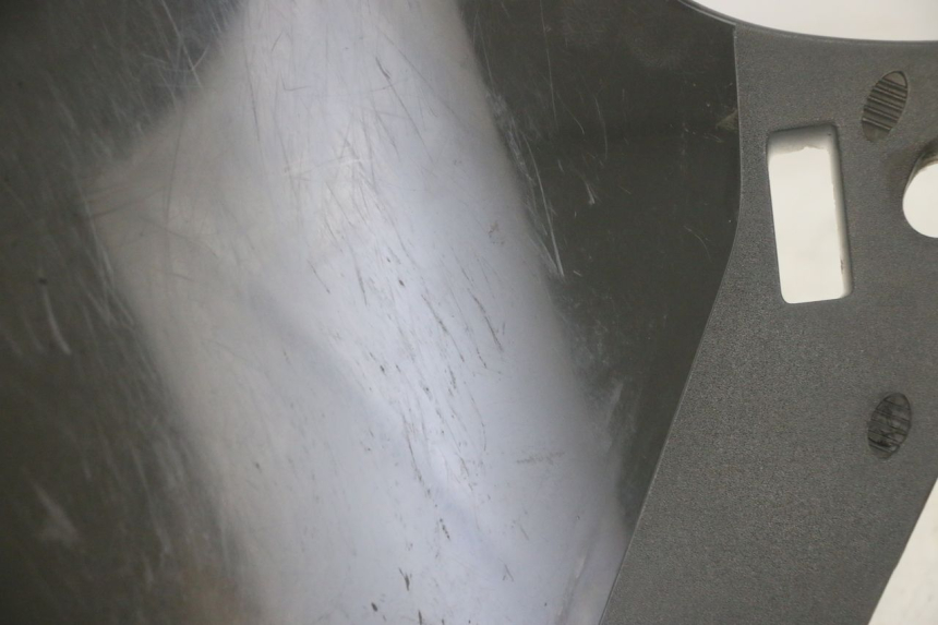 photo de WINDSCHERM PEUGEOT ELYSTAR 50 (2002 - 2014) - Staat van het oppervlak