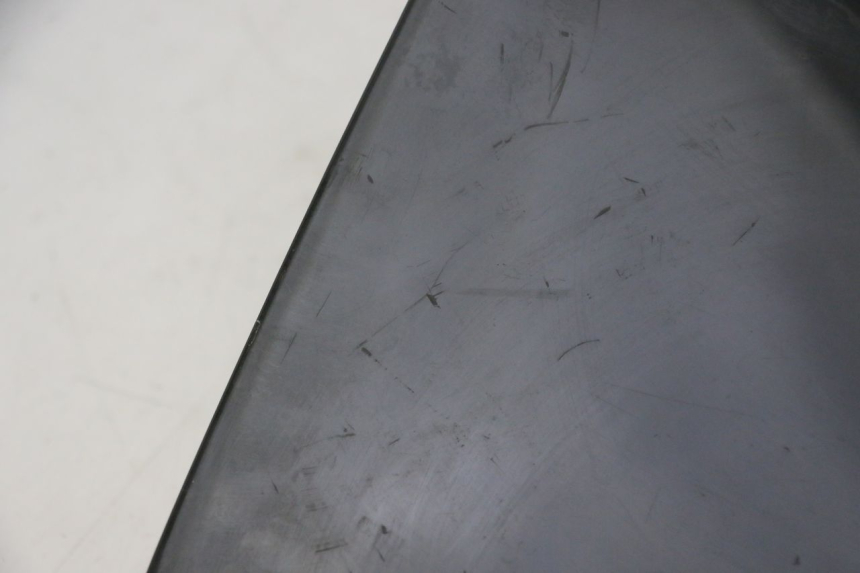 photo de WINDSCHERM PEUGEOT ELYSTAR 50 (2002 - 2014) - Bevestigingspunten