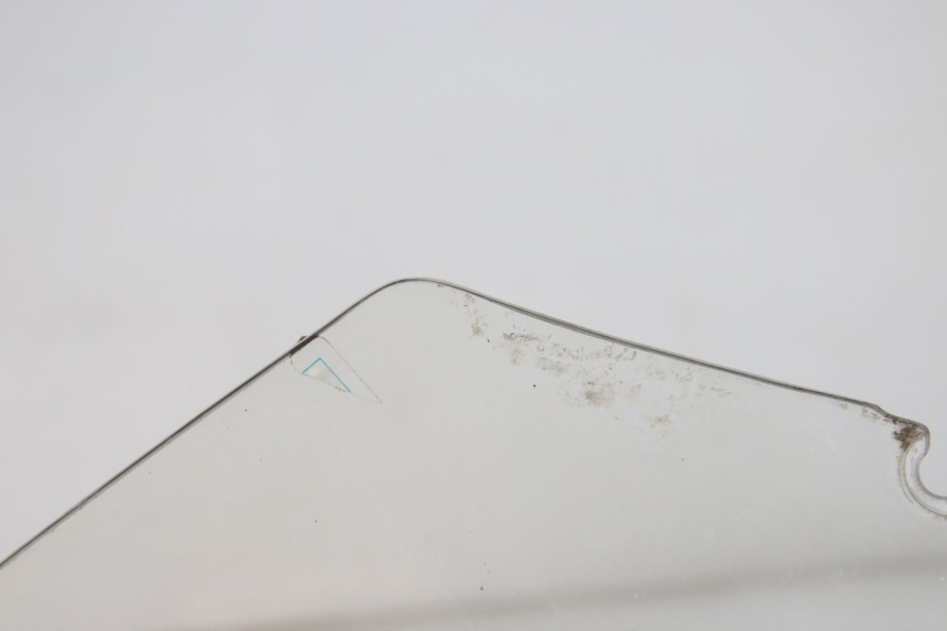 photo de WINDSCHERM HONDA FORZA 125 (2015 - 2016) - Bevestigingspunten