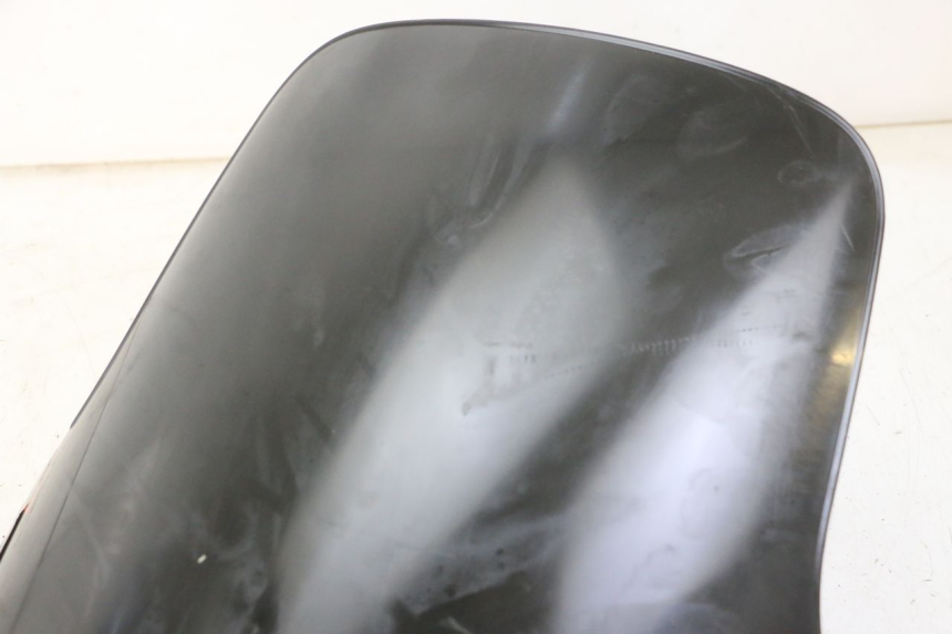 photo de WINDSCHERM PEUGEOT ELYSTAR 50 (2002 - 2014) - Detail van het onderdeel