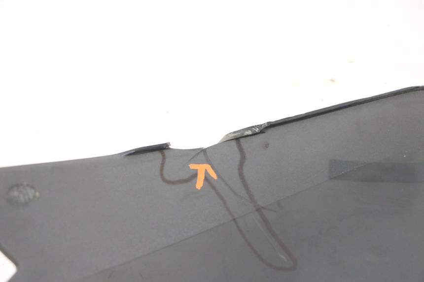 photo de WINDSCHERM PEUGEOT ELYSTAR 50 (2002 - 2014) - Bevestigingspunten