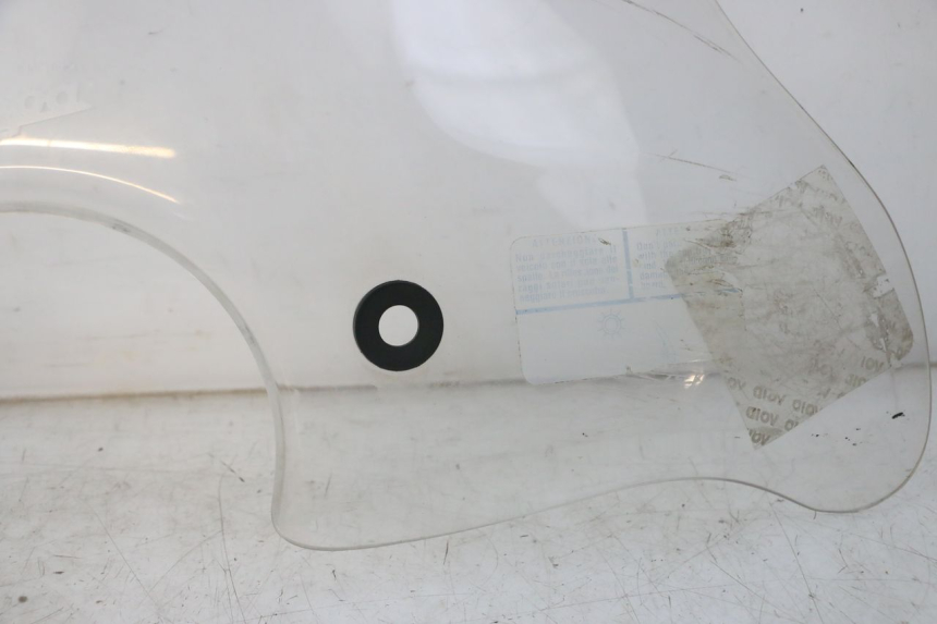 photo de WINDSCHERM PIAGGIO VESPA LX IE 125 (2010 - 2012) - Zoom op componenten