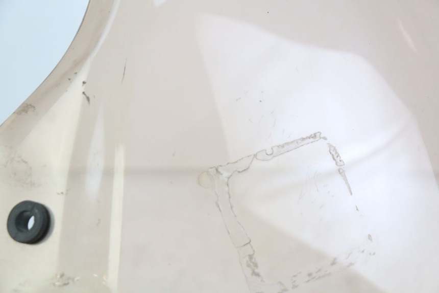 photo de WINDSCHERM PEUGEOT SATELIS 125 (2010 - 2012) - Zoom op gebruiksstaat