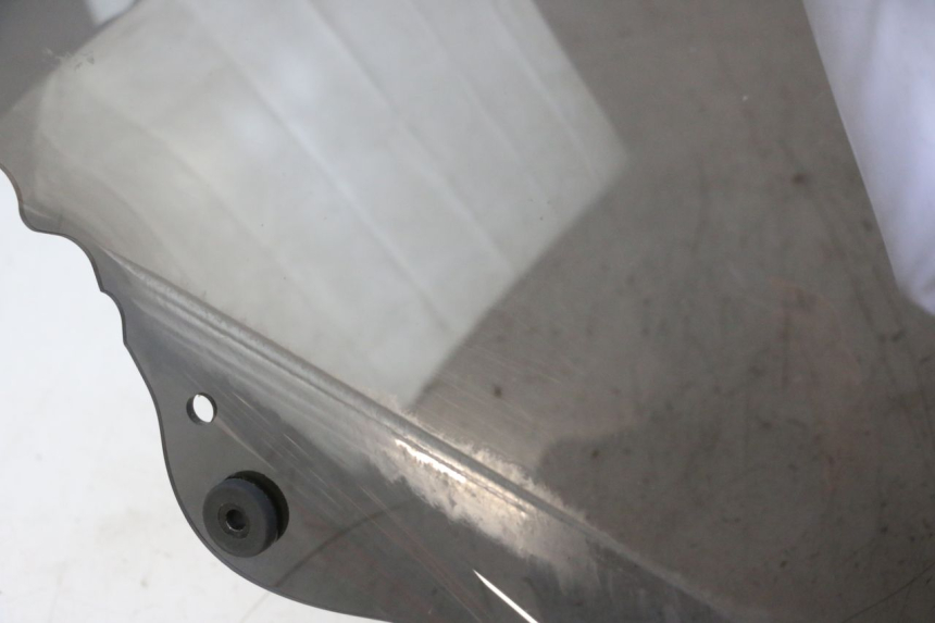 photo de WINDSCHERM PEUGEOT SATELIS 125 (2013 - 2018) - Detail van het onderdeel