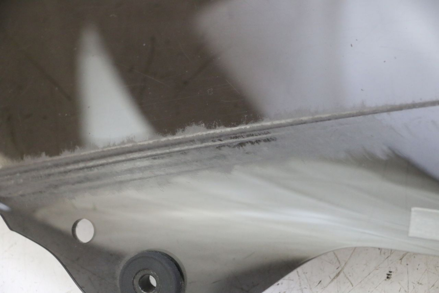 photo de WINDSCHERM PEUGEOT SATELIS 125 (2013 - 2018) - Zoom op componenten