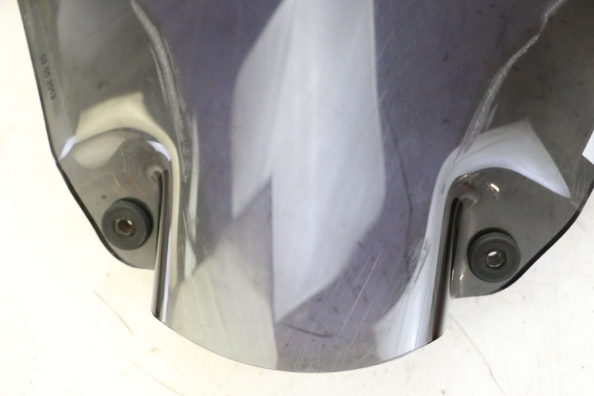 photo de WINDSCHERM PEUGEOT SATELIS 125 (2013 - 2018) - Detail van het onderdeel