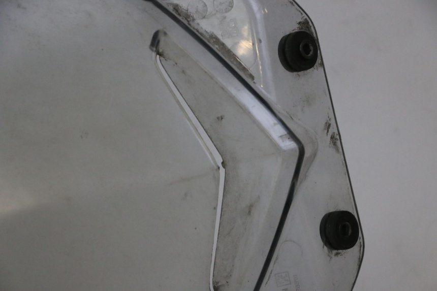 photo de WINDSCHERM PEUGEOT SATELIS 125 (2006 - 2009) - Focus op structuur