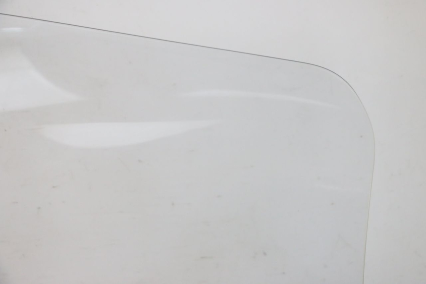 photo de WINDSCHERM SUZUKI BURGMAN 125 (2018 - 2021) - Kenmerkende details