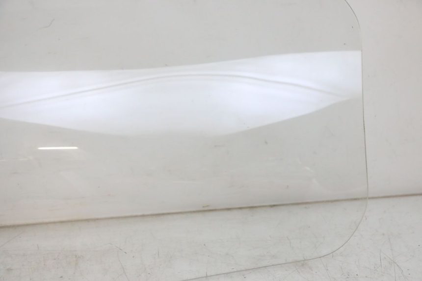 photo de WINDSCHERM SUZUKI BURGMAN 125 (2018 - 2021) - Kenmerkende details